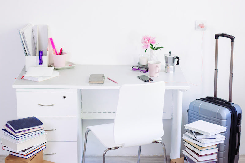 College Dorm Room Decor Ideas: Color, Furniture, Lighting & More